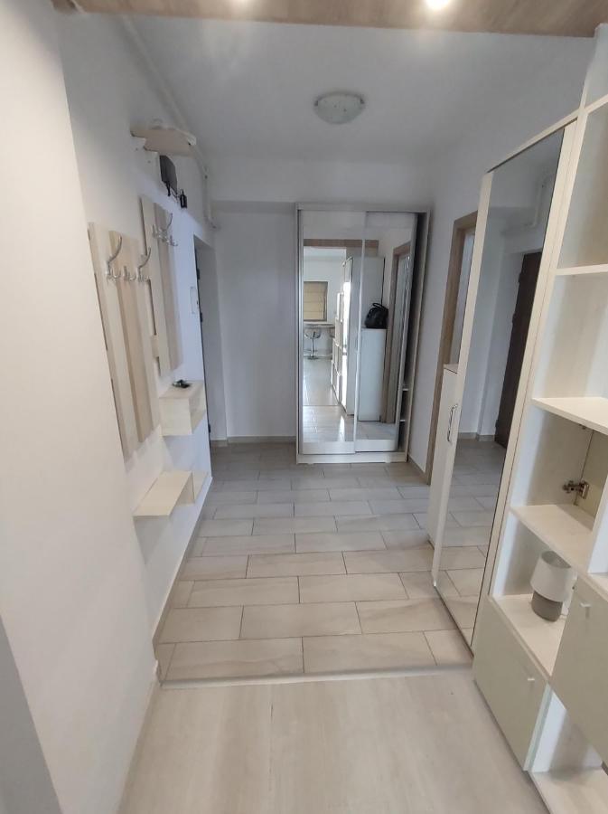 Fundeni - Garsoniere - Langa Spital Apartment Bukares Bagian luar foto