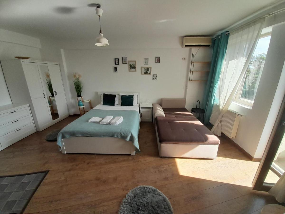 Fundeni - Garsoniere - Langa Spital Apartment Bukares Bagian luar foto